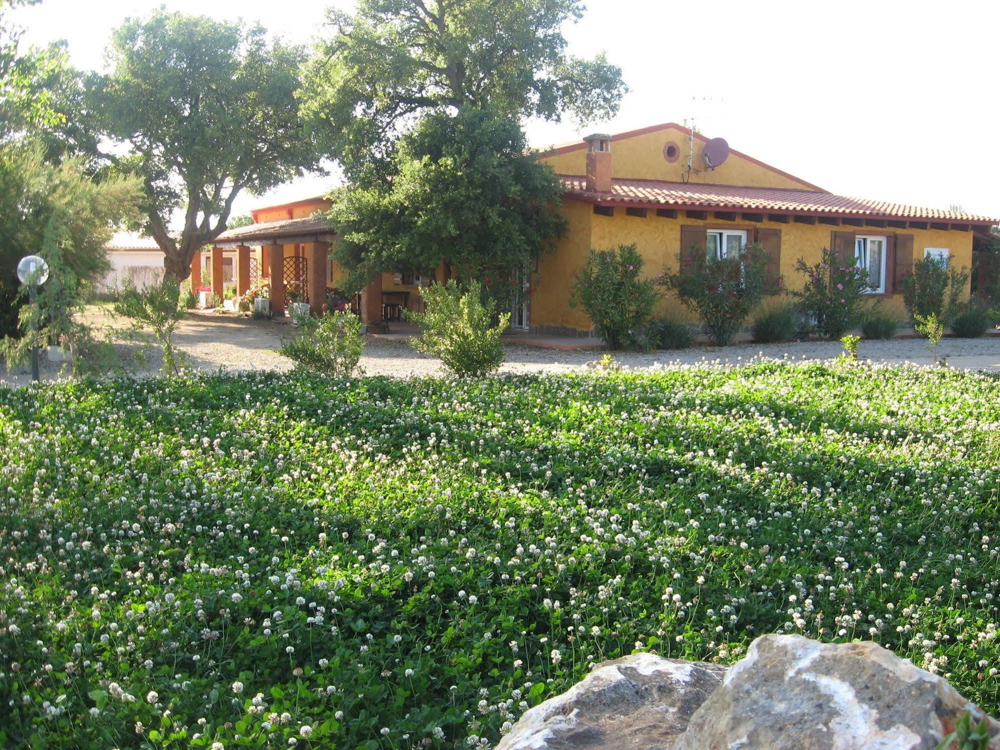 Agriturismo La Barca In Secca Olmedo Exterior photo