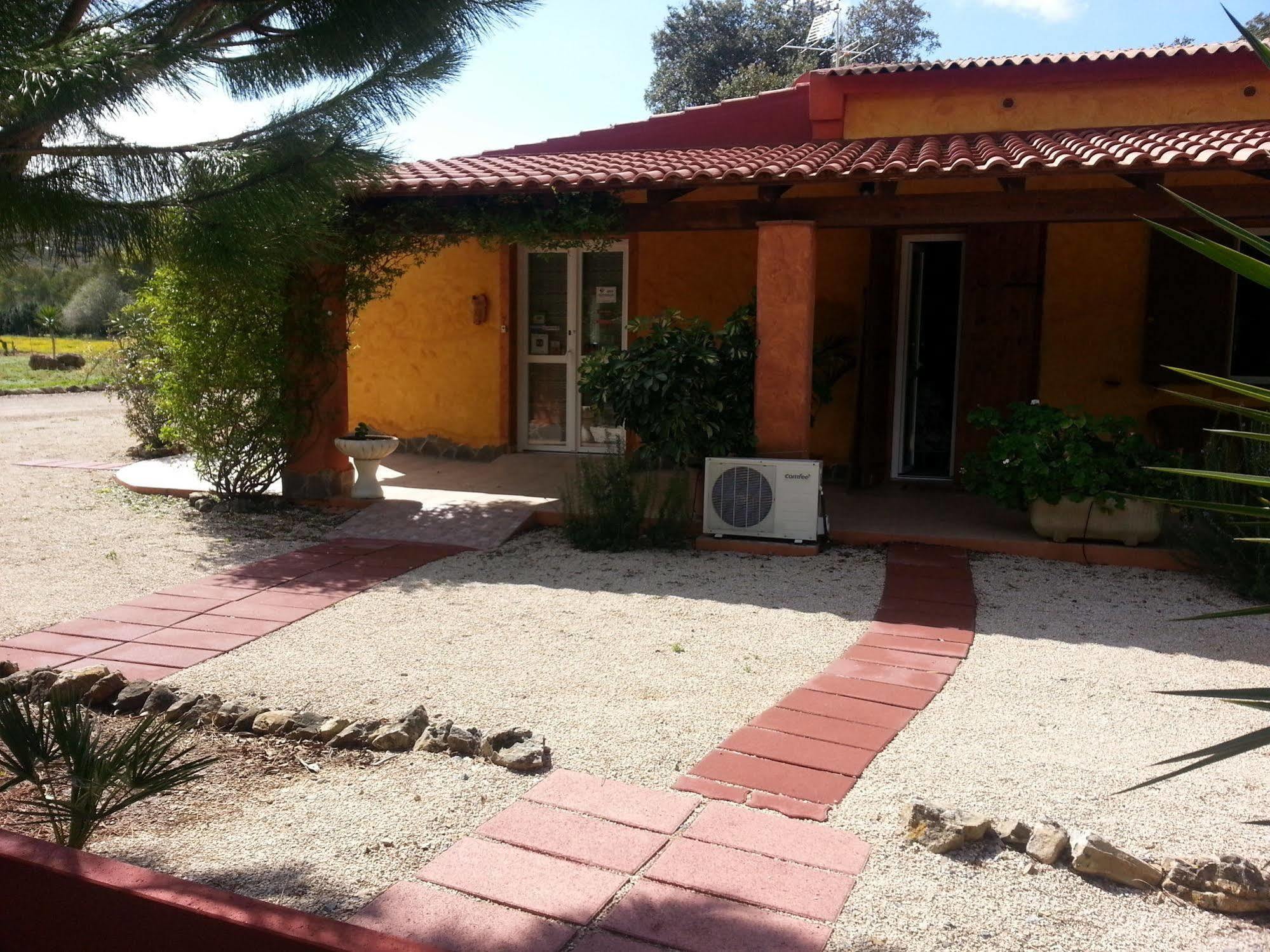 Agriturismo La Barca In Secca Olmedo Exterior photo